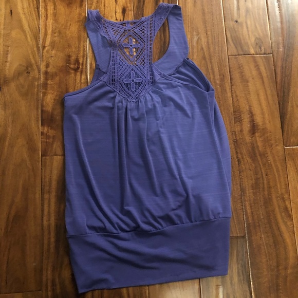 Tank top - Picture 2 of 3